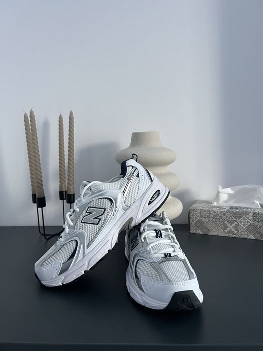 New Balance 530, White with Silver Metallic