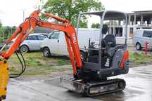MiniExcavator Hitachi Zaxis 1.6 to diesel 3 cilindri an 2010 1.600 ore
