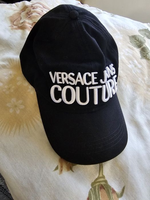 Оригинална шапка Versache Jeans Couture