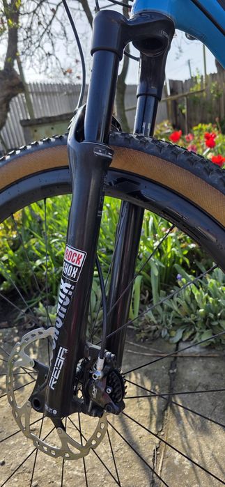 Vind Cube Reaction Cowntry Cross carbon.L size.