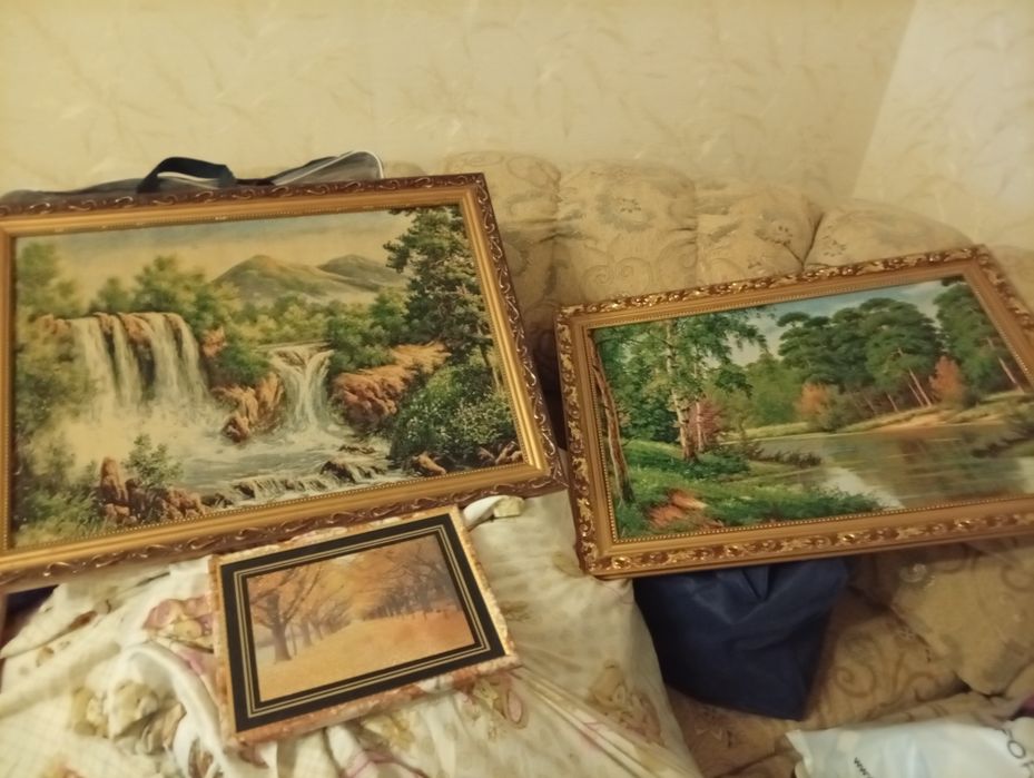 Продам картины вышивка