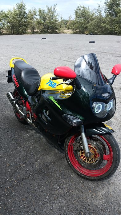 Мотоцикл Suzuki 1999г