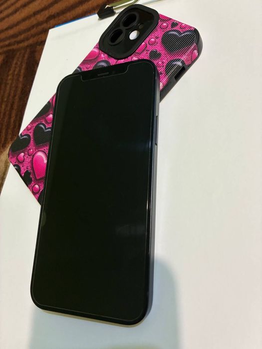 Vand iphone 12  Black