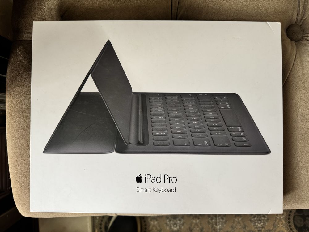original apple MagicKeyboard ipad pro 12.9
