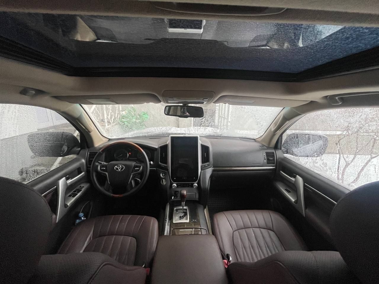 Srochoo sotiladi Toyota land cruiser 200
