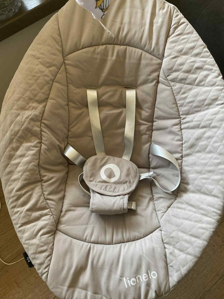 Бебешка електрическа люлка Lionelo Iris