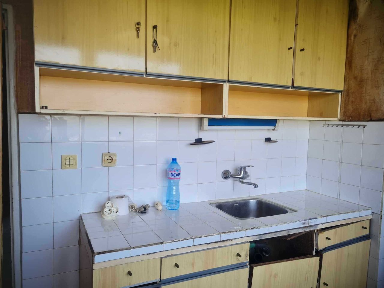 Продава се Тристаен апартамент в Плевен, Идеален център - 75 кв.м за 903 €/кв.м - Снимка #7