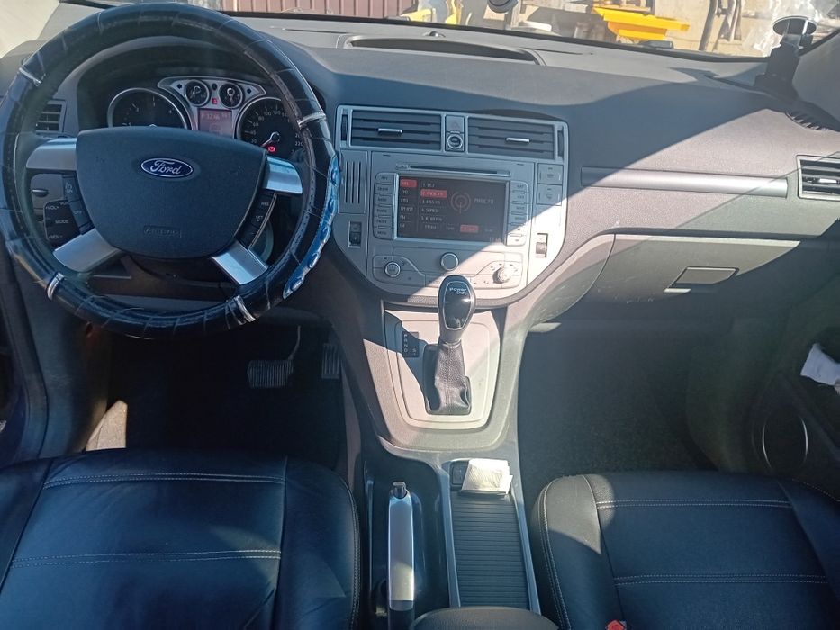 Vând Ford Kuga 2011