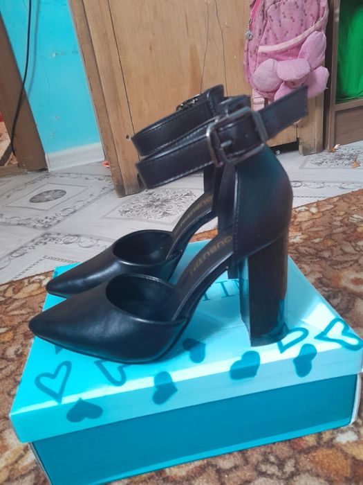 Туфли 35 размер сатылады