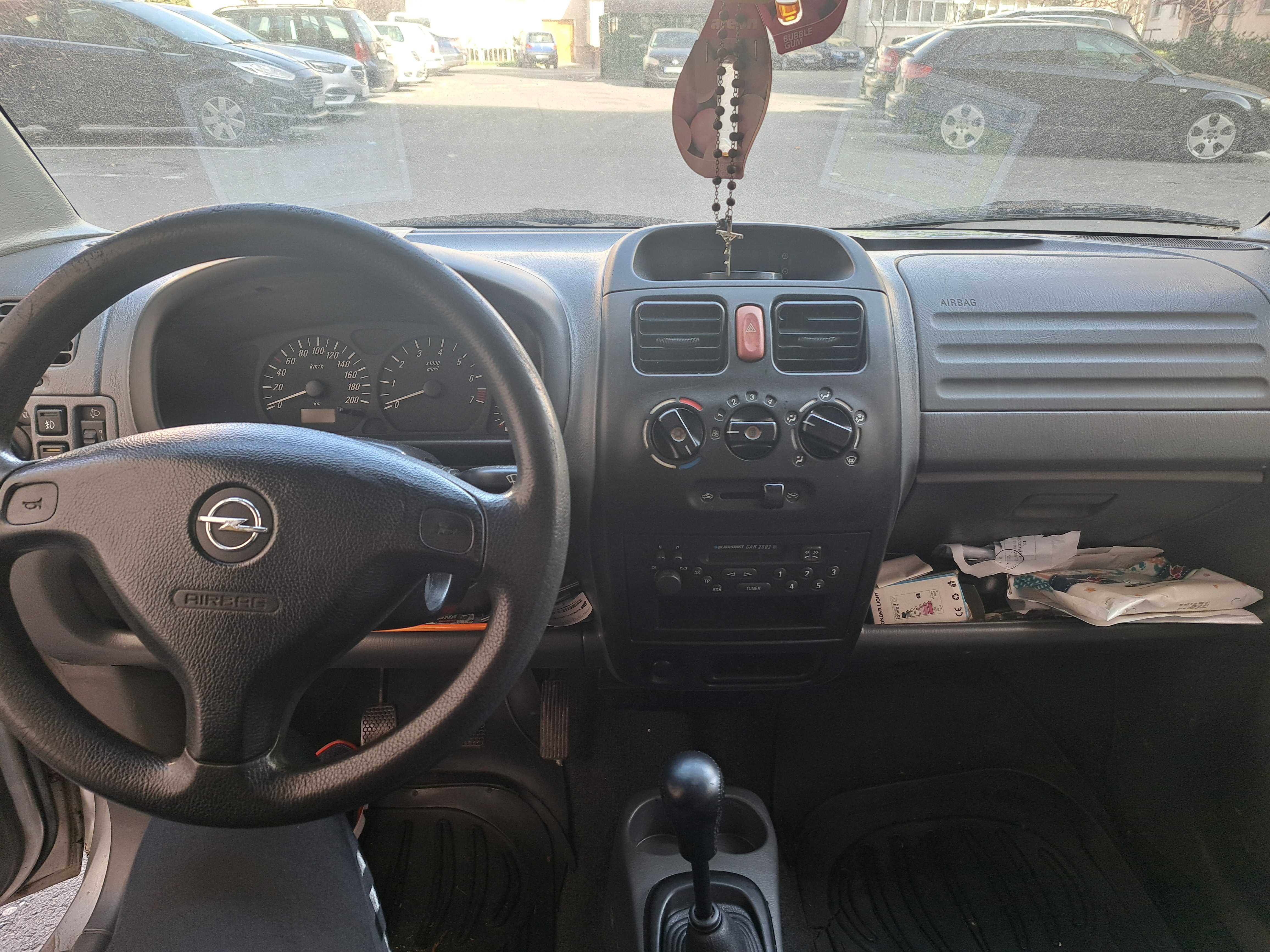 Vând Opel Agila 2002