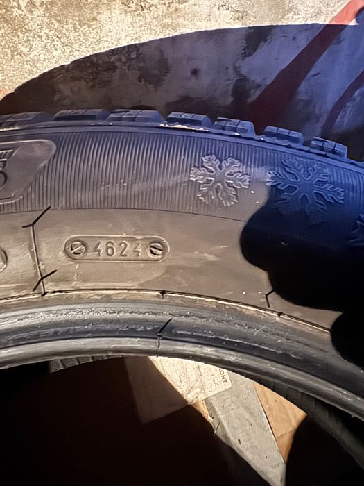 Зимни Гуми 215/60/17 4 БРОЯ