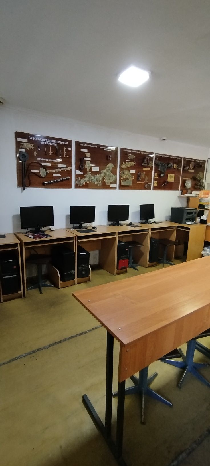 Продается коммерческое помещение,, общей площадью 48