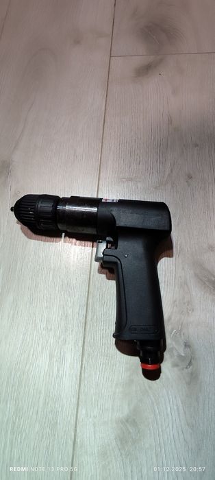 Mașină de găurit sau șlefuit pe aer