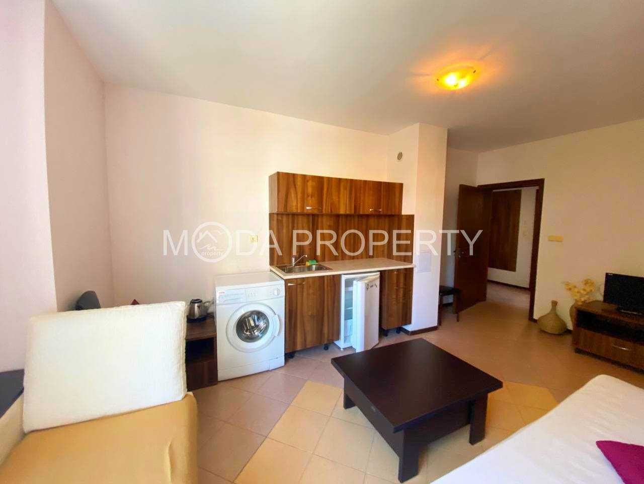 Продава се Тристаен апартамент в с. Равда, Област Бургас - 70 кв.м за 1508 €/кв.м - Снимка #2
