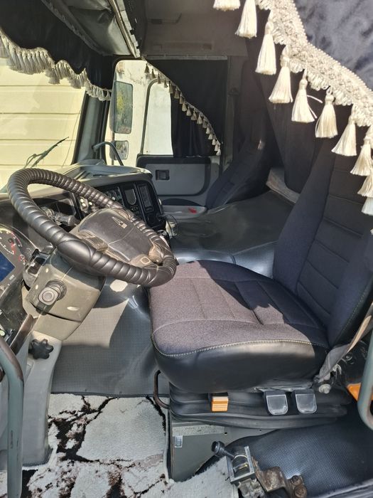 HOWO samasval yuk mashinasi sotiladi