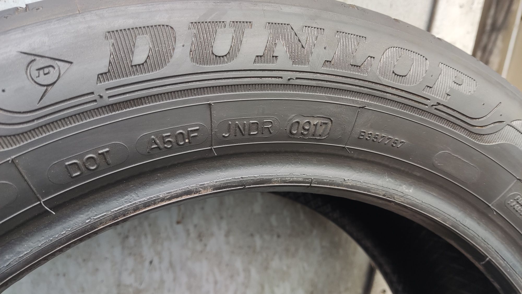 2бр летни гуми 205/55/16 Dunlop Sport blue Response 
6-mm грайфер
Dot0