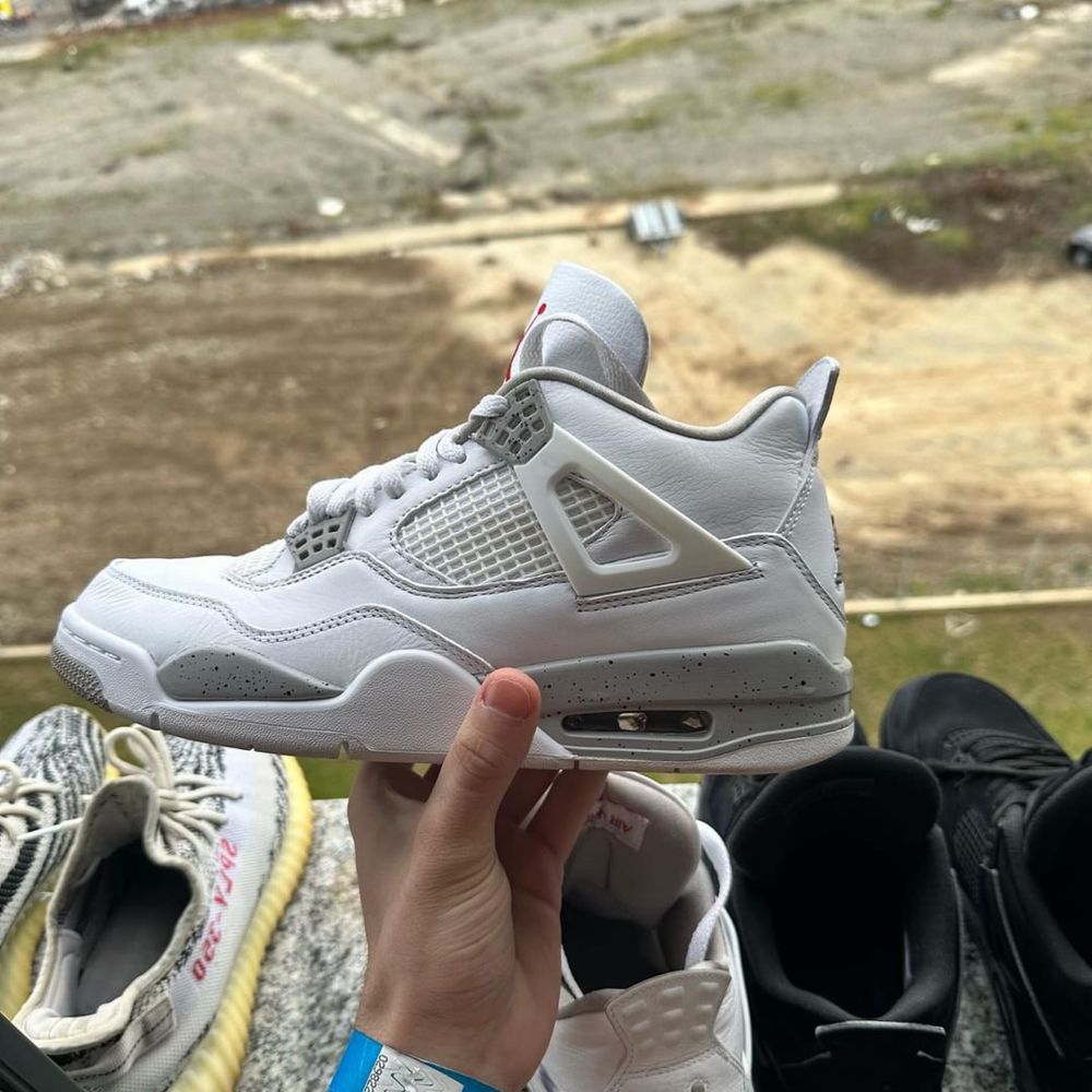 Jordan 4 White Oreo marimea 44