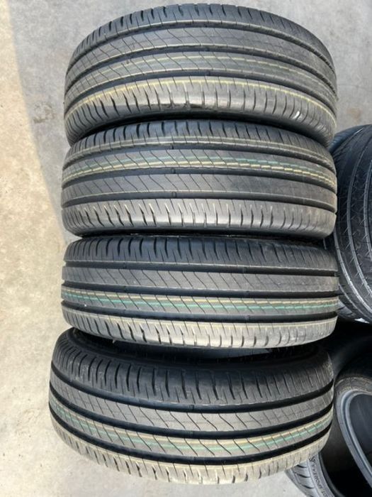 vând 4 anvelope 215/65/16c Michelin de vară noi