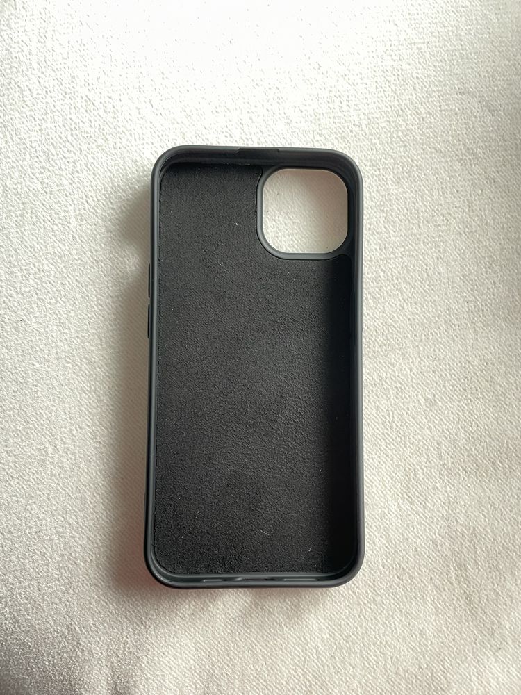 Husa neagra Iphone 13