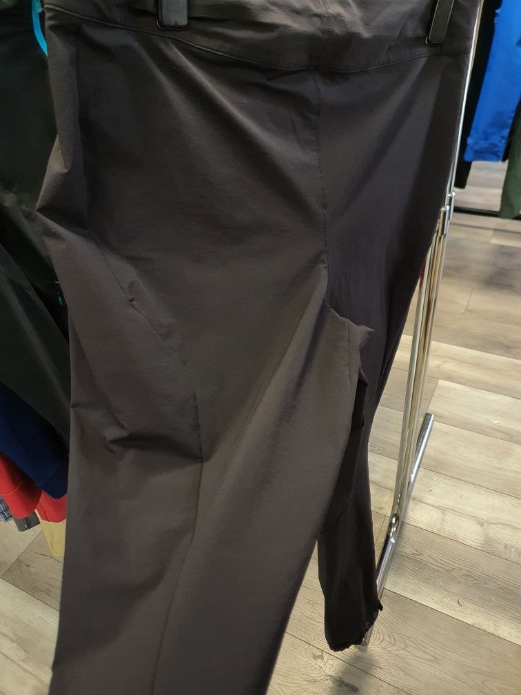 Pantaloni Mammut Courmayeur  Men 54 [xl) , model deosebit, ca noi !!