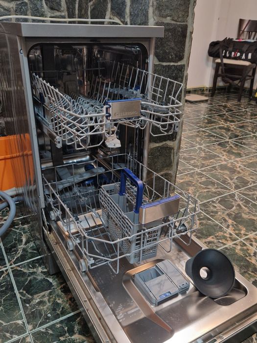 Съдомиялна машина Grundig