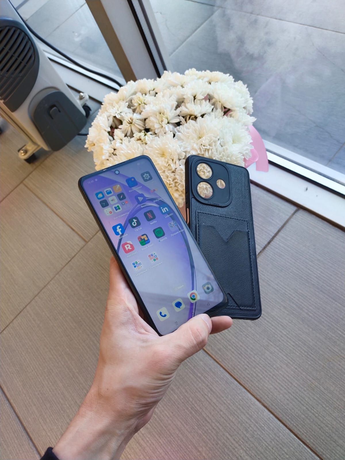 Продам Oppo A3 128GB в идеальном состоянии