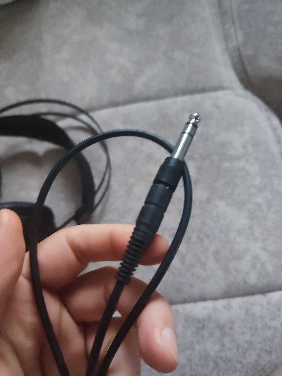 Проводные наушники AKG K-52