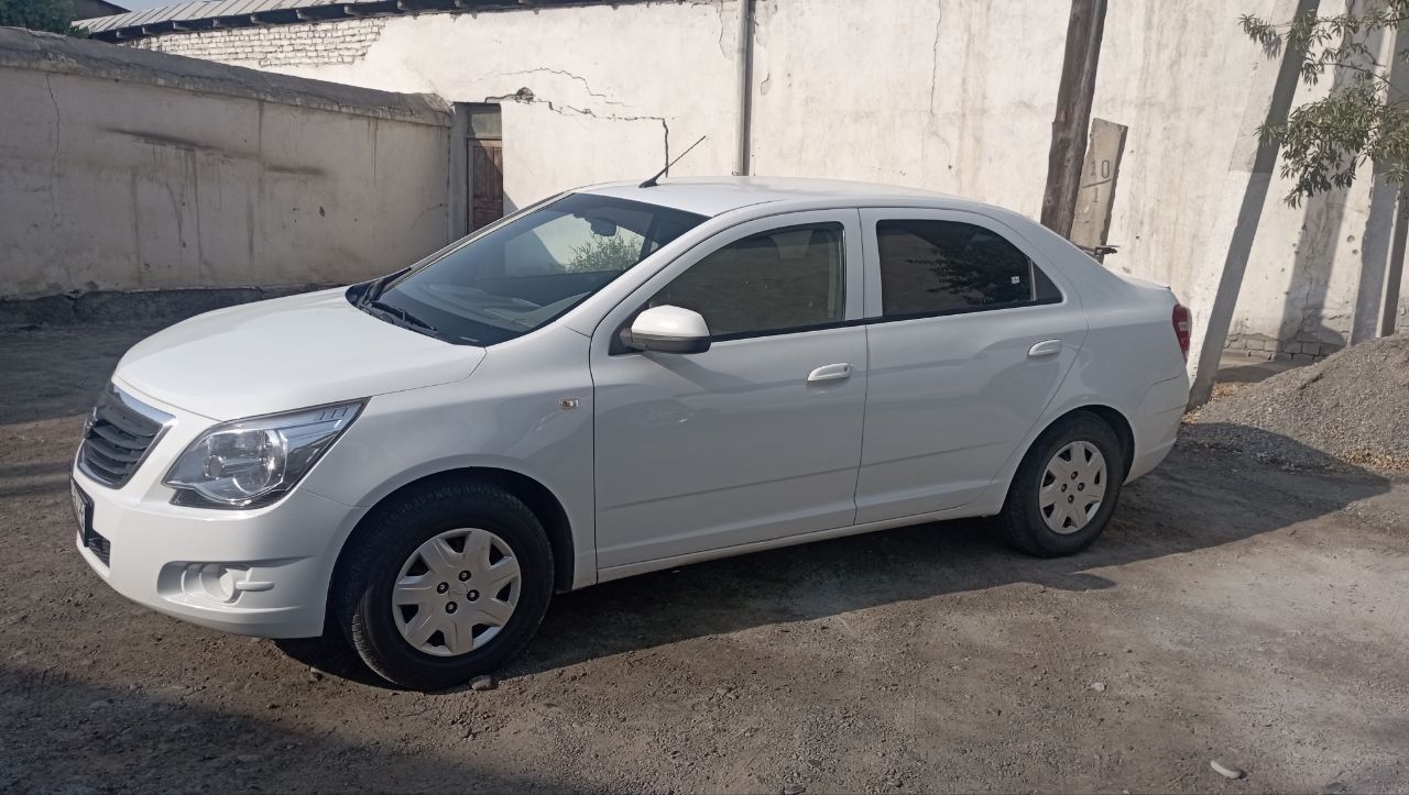 Atiga 500$ bilan Cobalt sizniki. Oʻzim minib yurgan moshina sotyapman