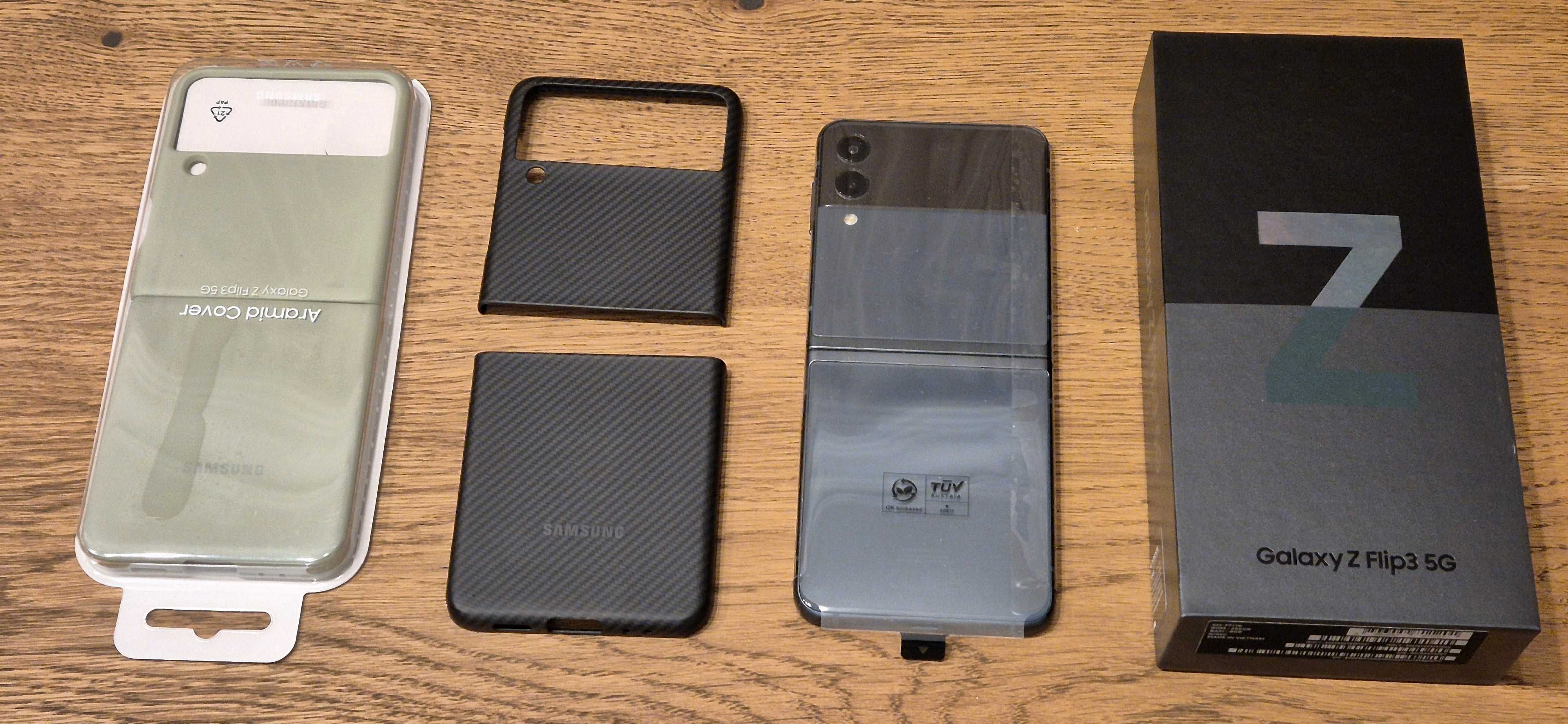 Телефон Galaxy Z Flip3 265GB Green