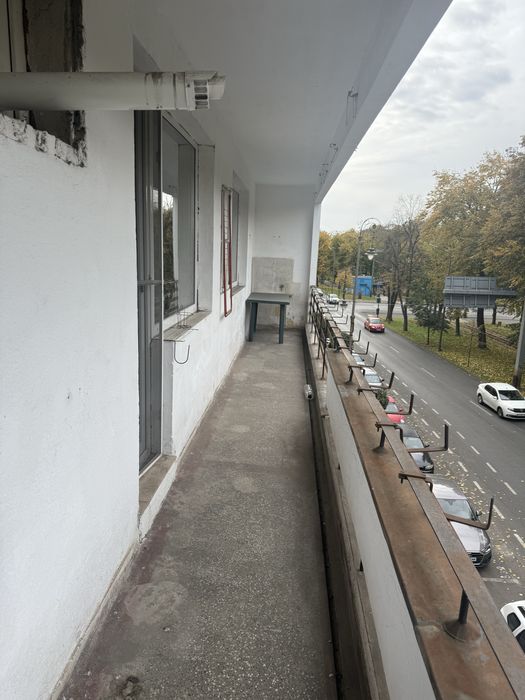 Inchiriez apartament 3 camere ultracentral Arad