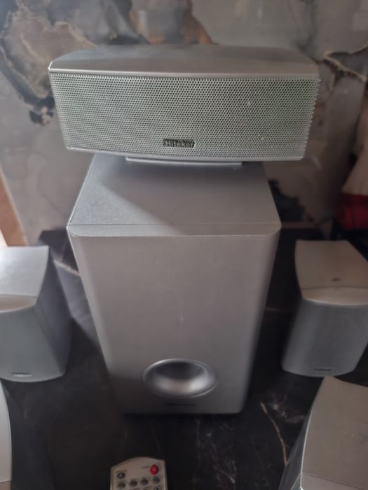 Boxe 5+1  Hiteker  in condiții foarte bune