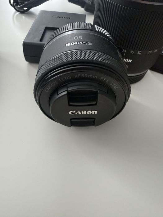 Canon Eos RP + 2 obiective RF