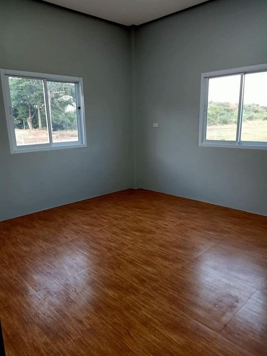 Vand case metalice din panouri sandwich