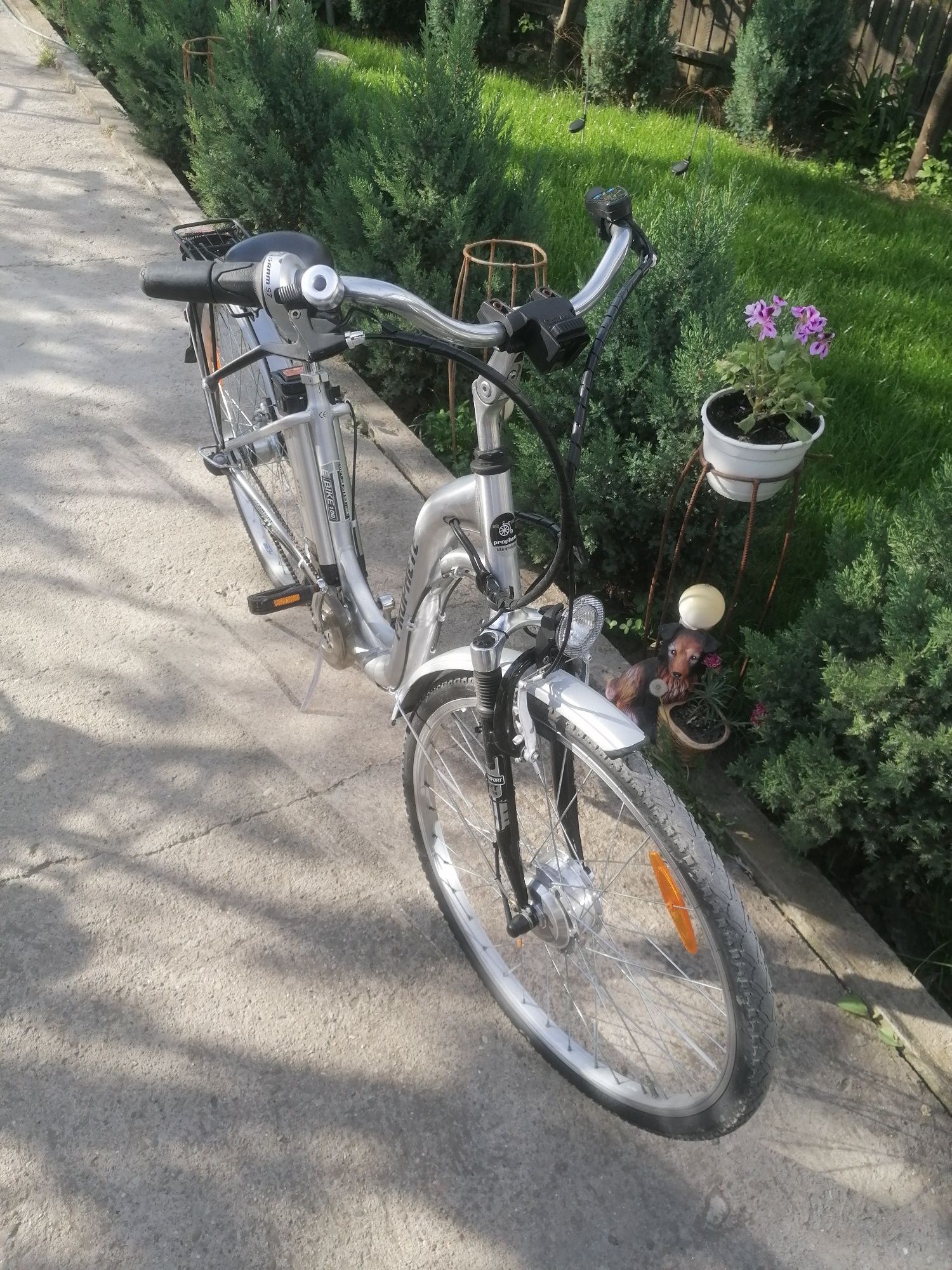 Bicicleta asistata electric adusa din Germania cadru inox