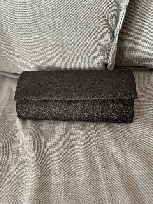 Официален дамски клъч