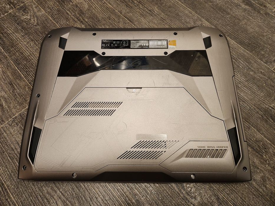 Leptop asus rog g752vt  defect/piese