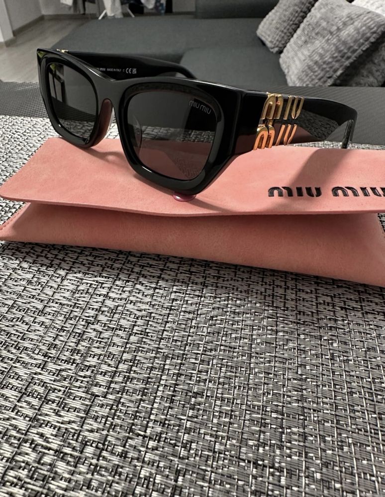 Слънчеви очила miu miu