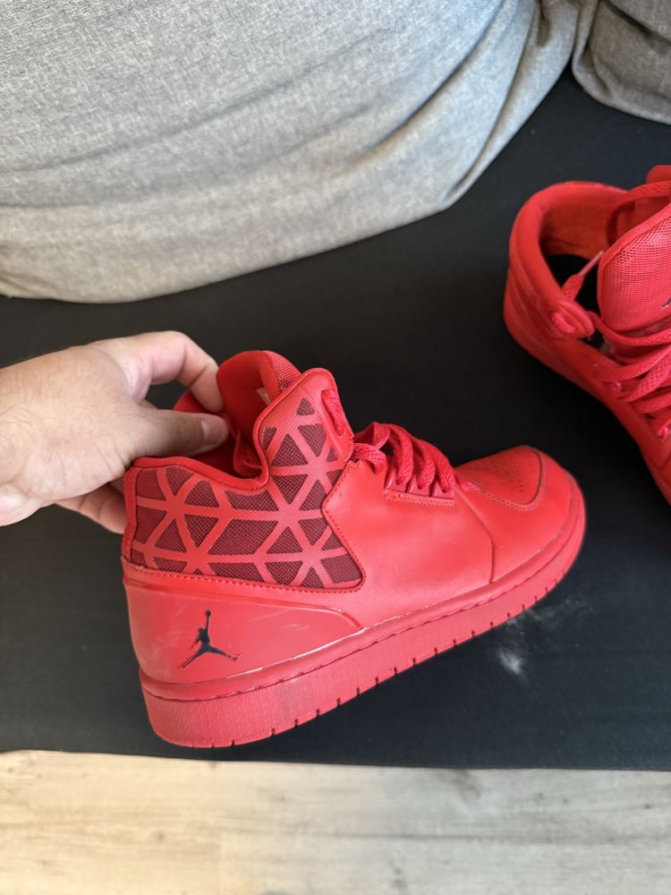 Adidasi originali Jordan
