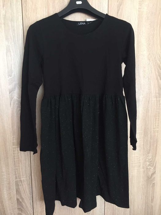 Рокля - черна с дълъг ръкав в размер L