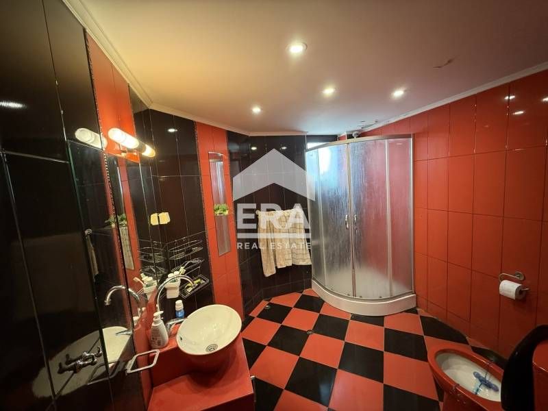 Продава се Двустаен апартамент в Варна, Левски - 109 кв.м за 2045 €/кв.м - Снимка #9