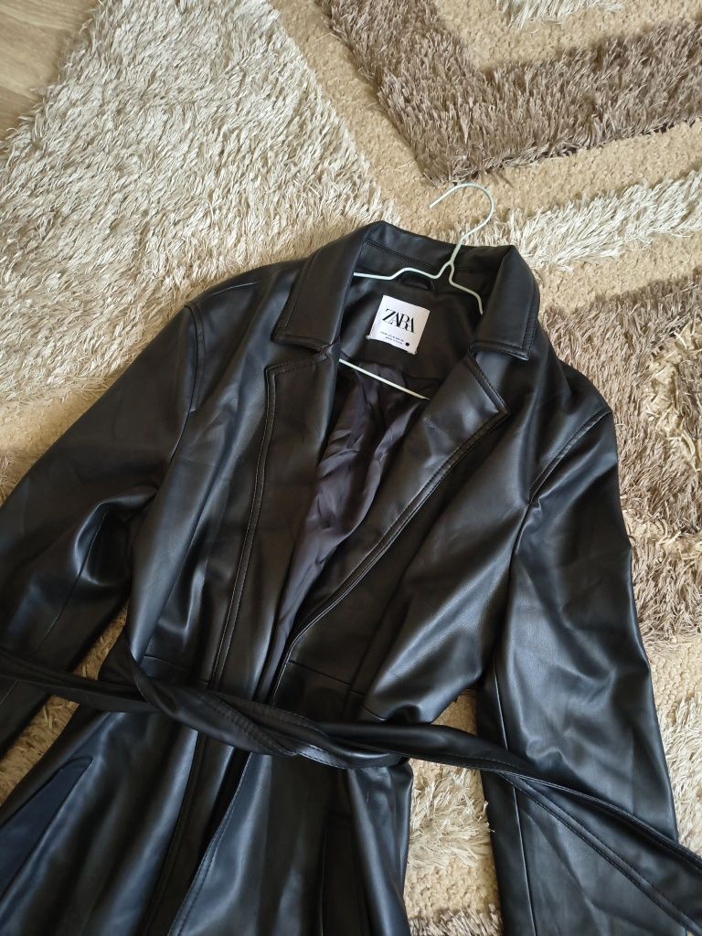 Кожено палто / кожен тренч на Zara