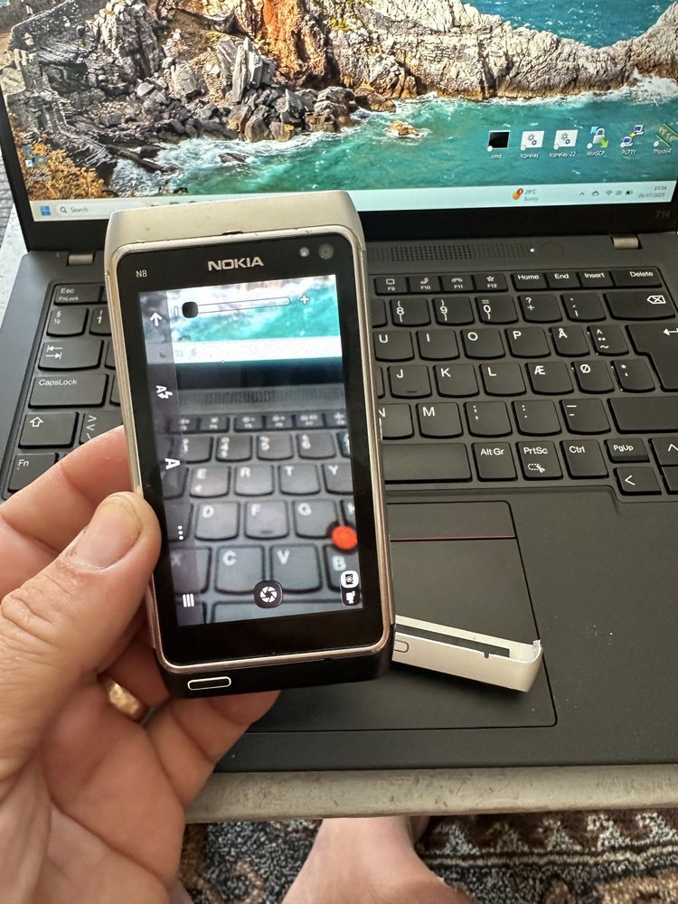 Nokia N8, liber retea