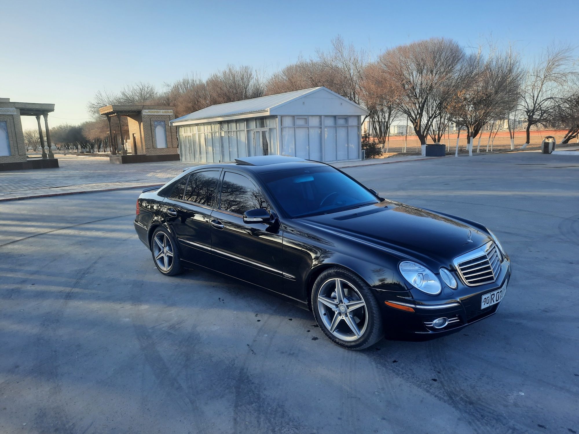 Mercedes-benz  w211  E320  год выпуска 2003. Цена 20.000 $