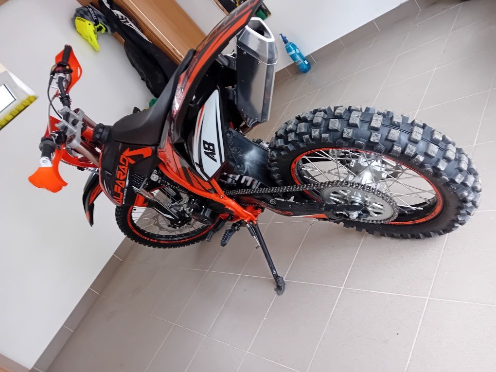 Motocross 300cc cu răcire pe ulei