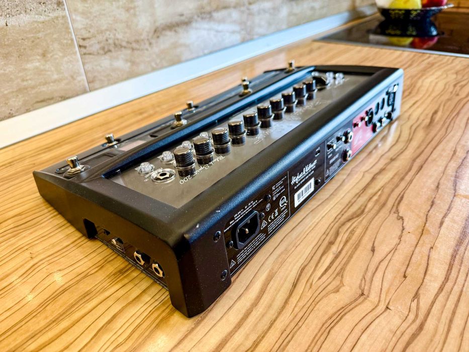 Aplificator Chitara Electrica - Hughes & Kettner Black Spirit 200Floor