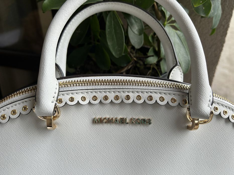 Geantă de umăr nou cu eticheta MK