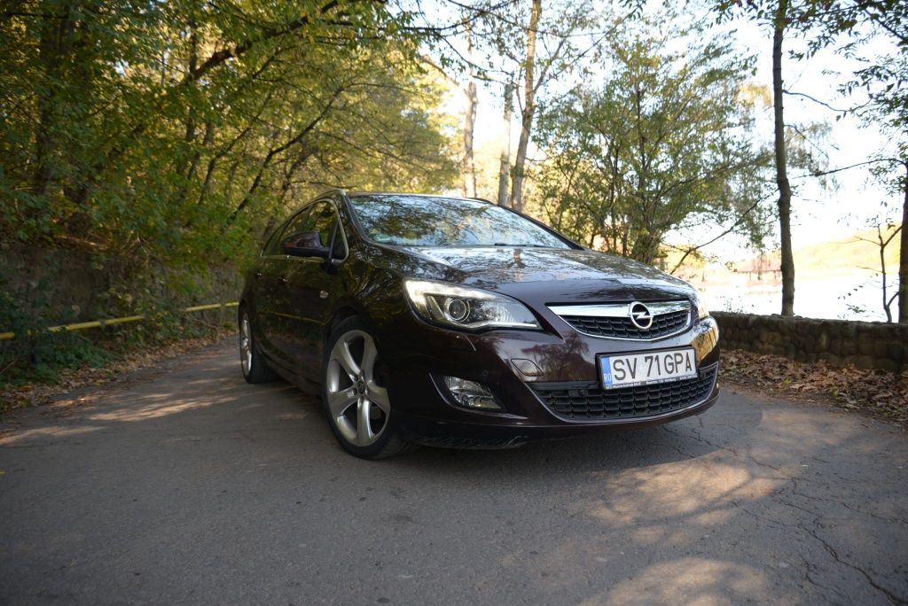 Opel Astra J Tourer Sport