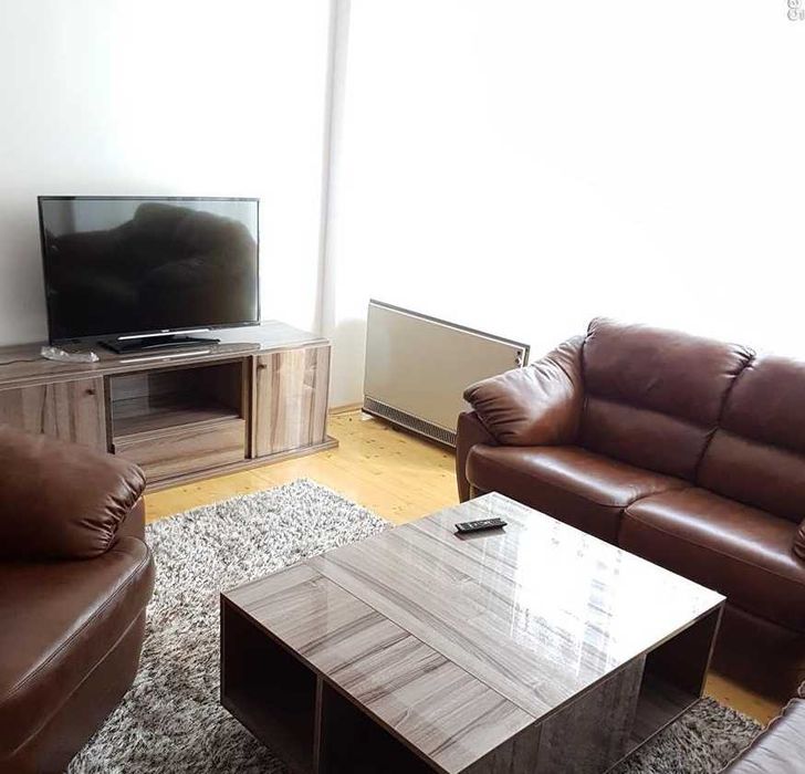Дава се под наем Тристаен апартамент в Пловдив, Остромила - 89 кв.м за 397.8 € - Снимка #3