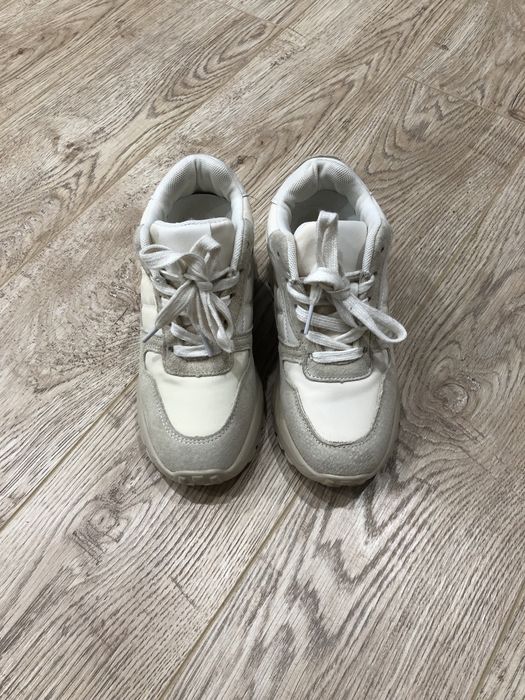 Продам кроссовки, размер 33-34