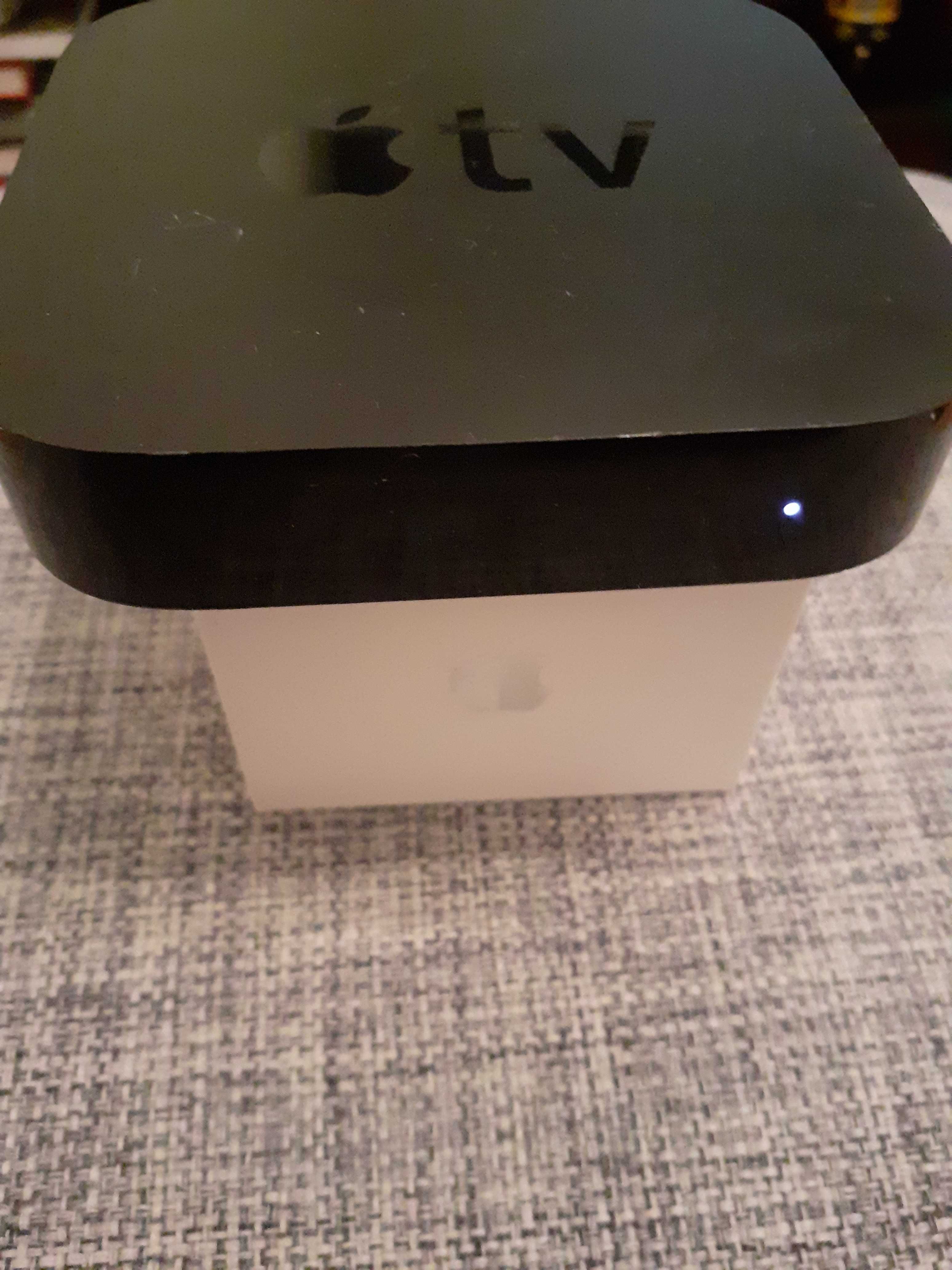 Apple TV (2nd Generation) 8GB Media Streamer - A1378